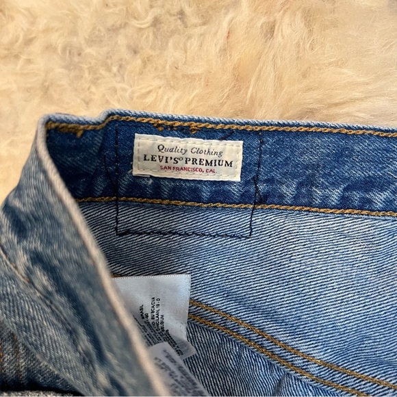 Levi’s 501 Denim Shorts - Picture 5 of 8